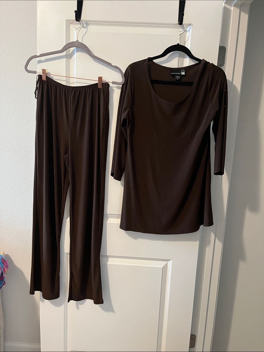 Antthony Brown Wide-Leg Lounge Pants with Matching Scoop-Neck Top